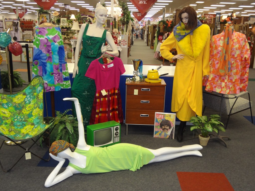 Clothing Ohio Valley Antique Mall